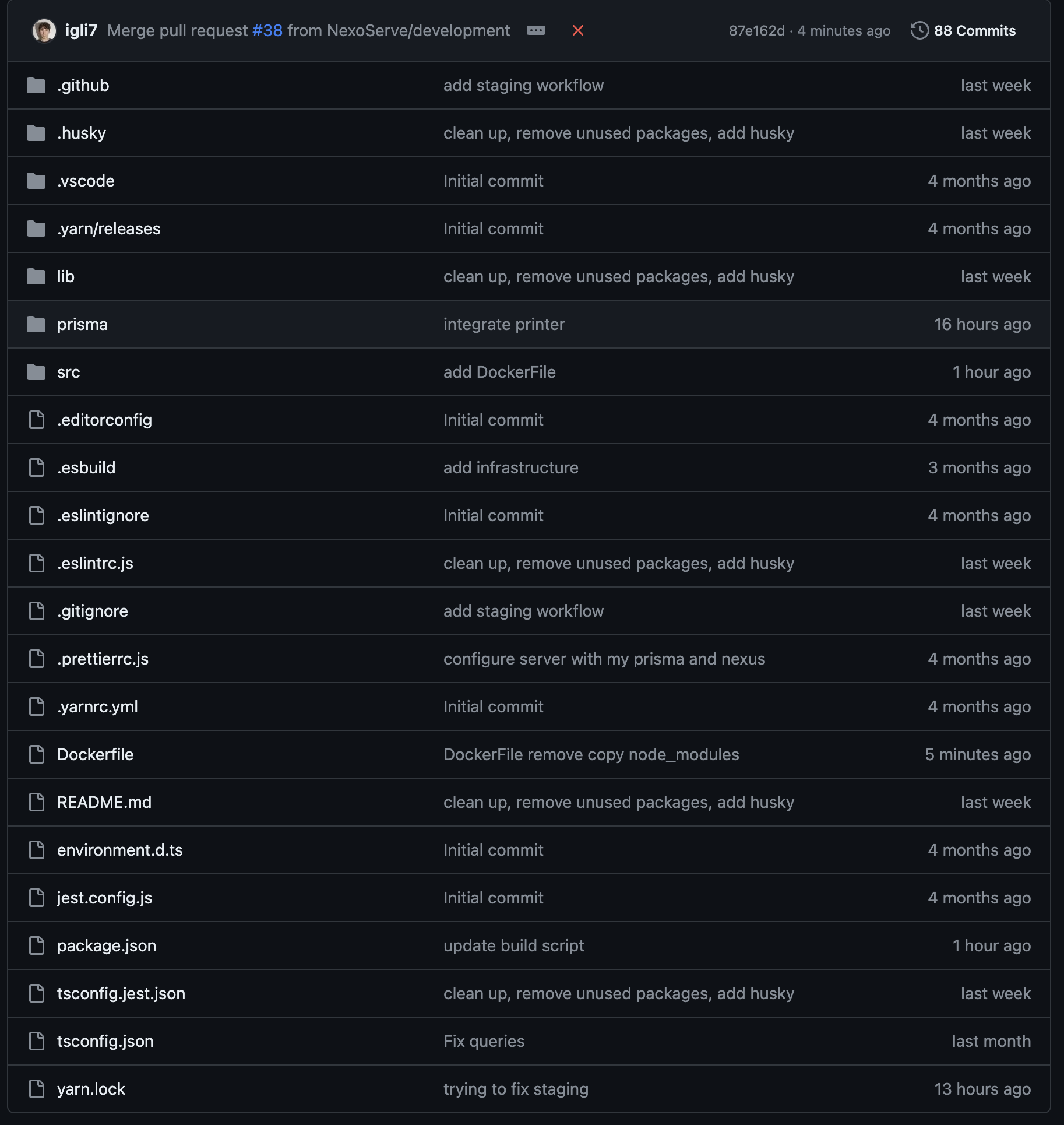 DockerFile fails to install packages with yarn install and doesn't